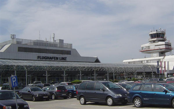Linz - Airport